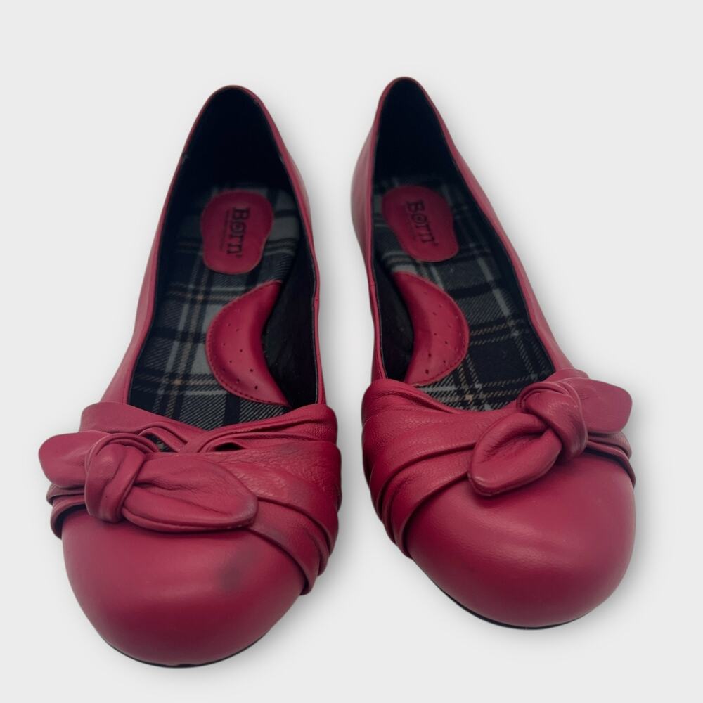 Born Cushioned Support Ballet Flats Red Leather Bow Accent Slip On Womens Sz 9.5